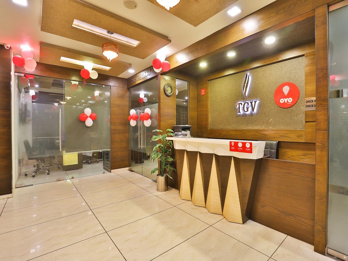 Oyo 13253 The Grand Vinayak Hotel Ahmedabad Exterior foto